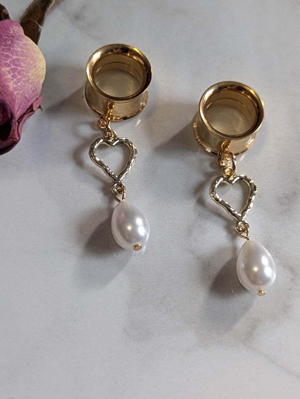 Heart pearl dangle gauges