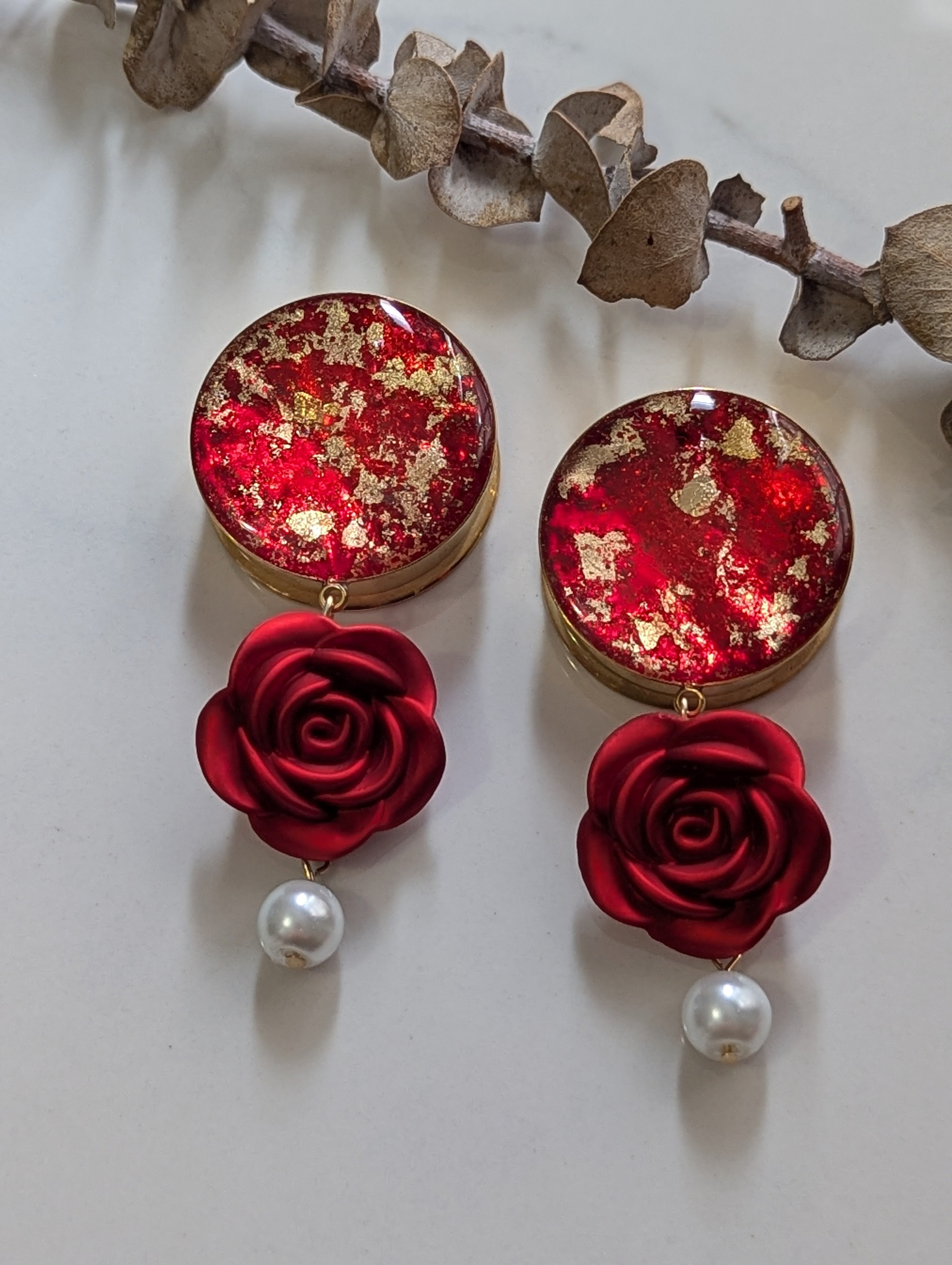 Red Rose Dangle Gauges