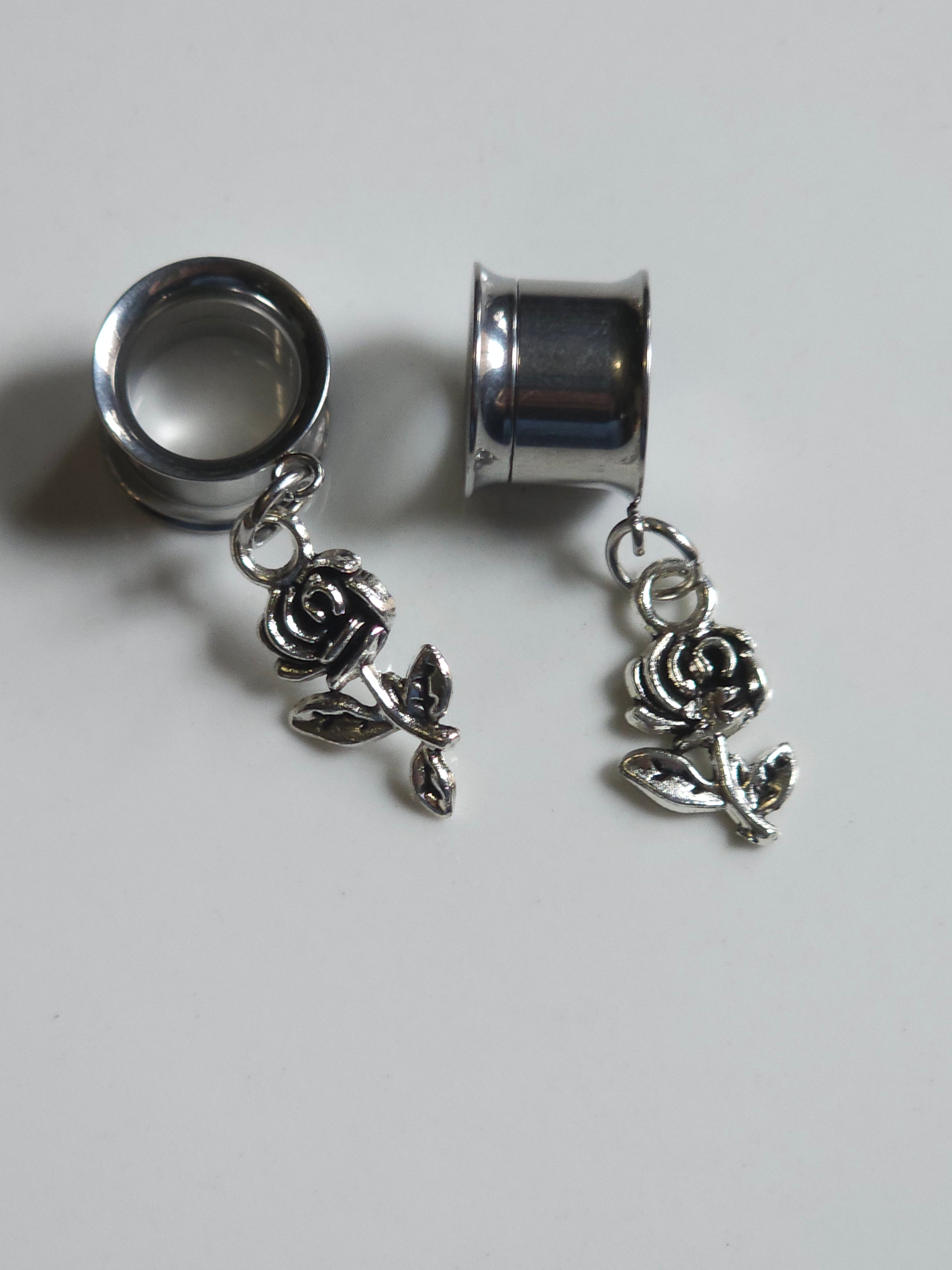 Simple flower dangle gauges