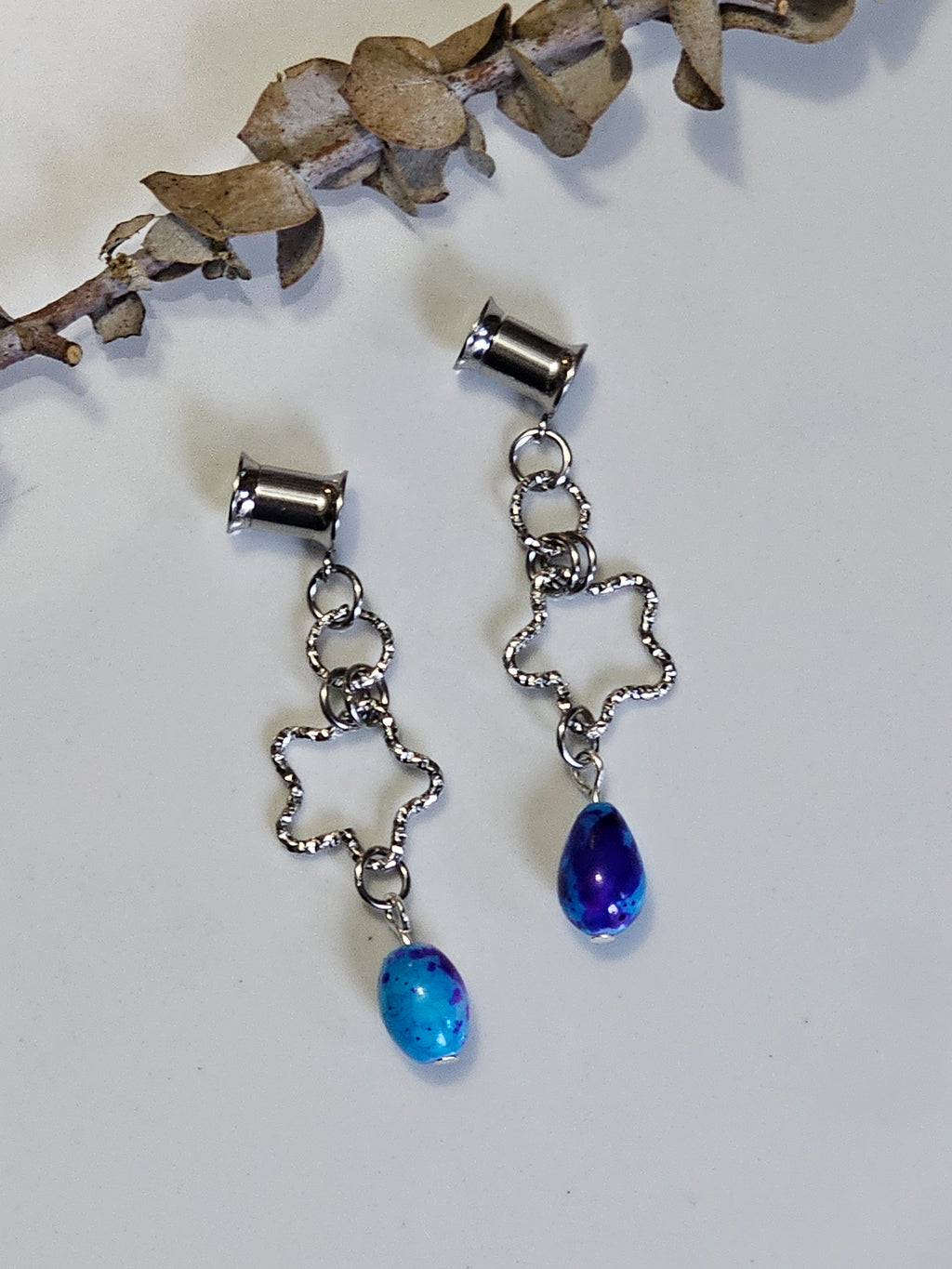 Moving star dangle gauges