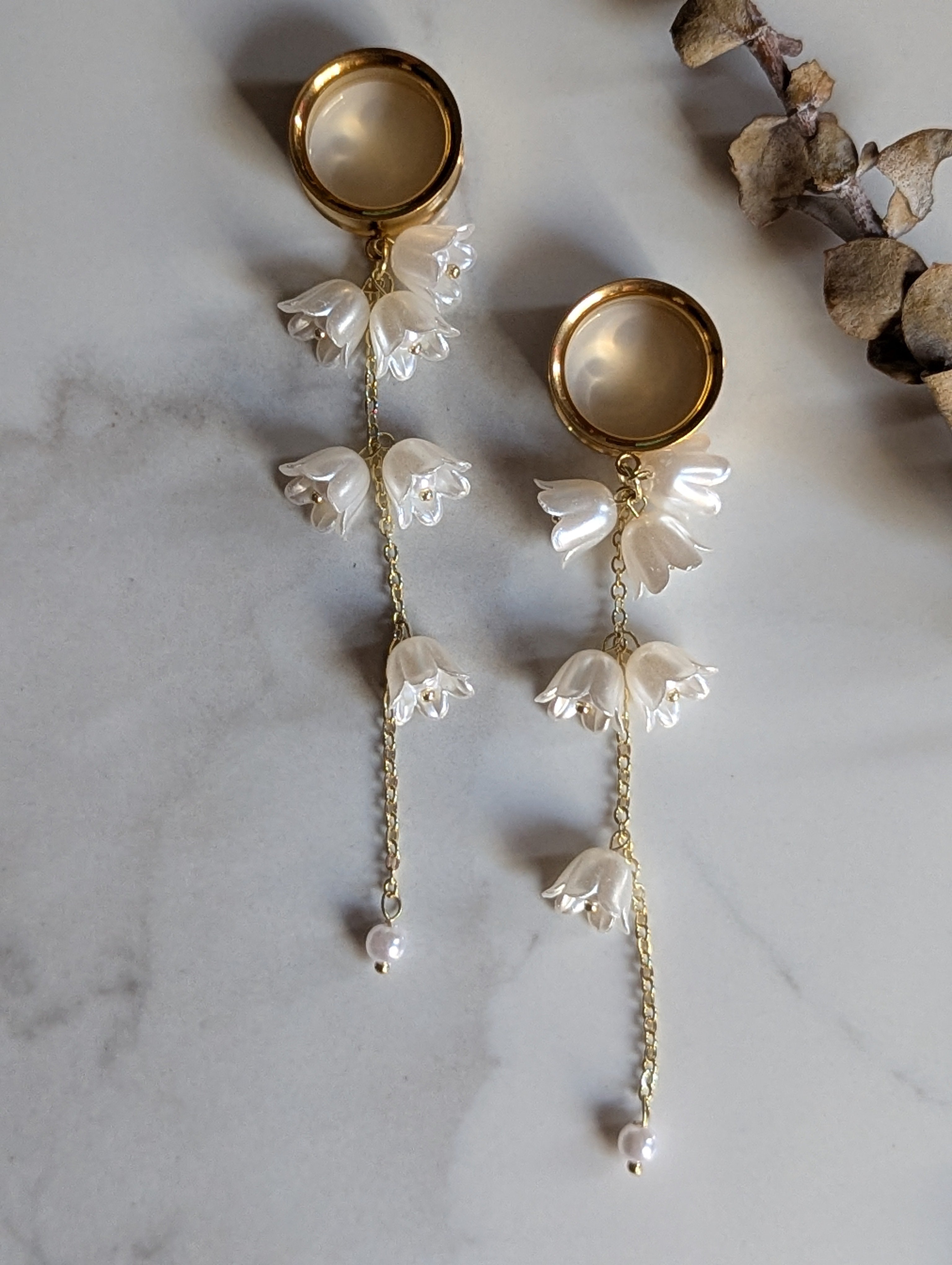 Lily of the Valley dangle gauges