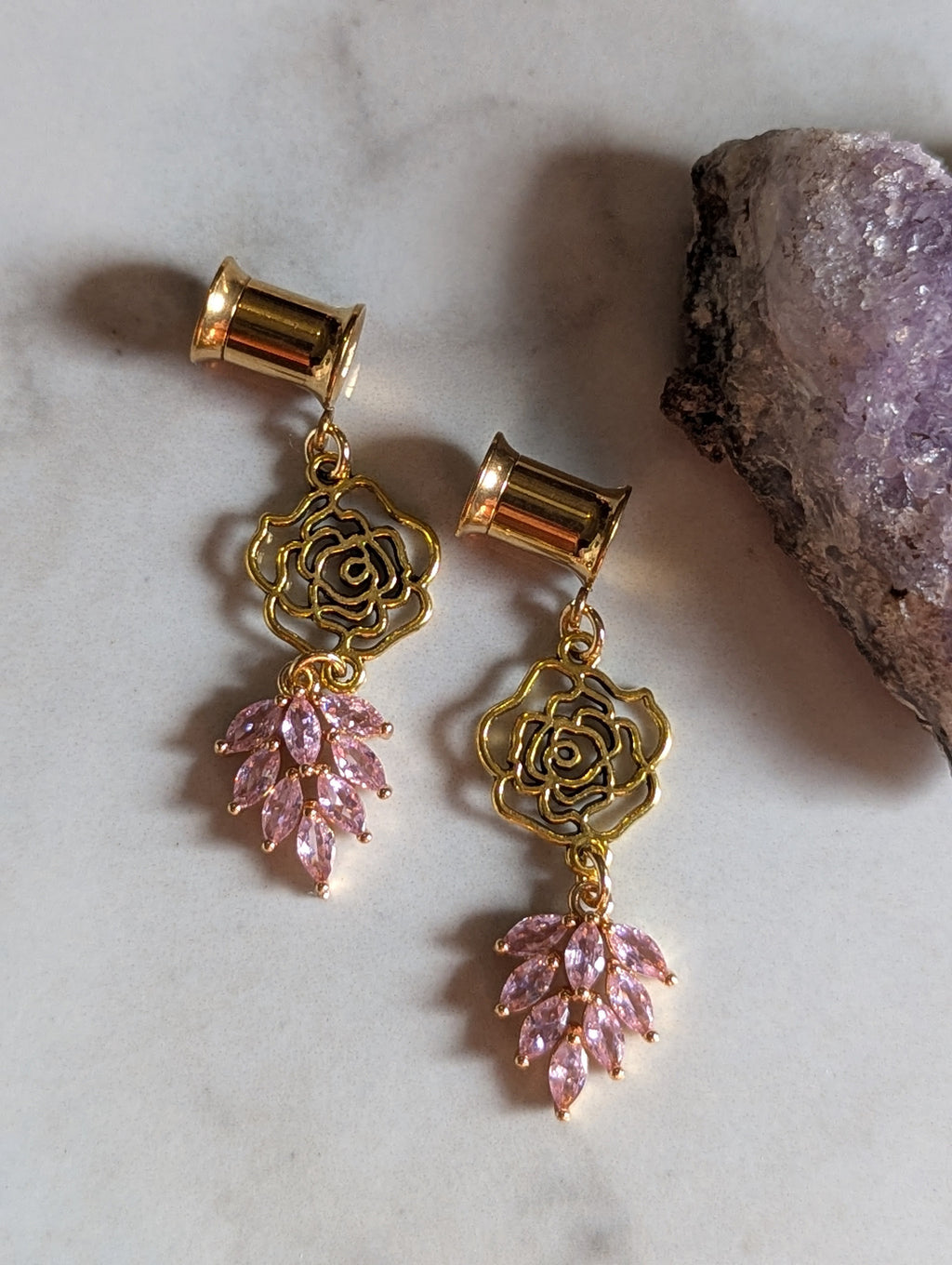 Pink rose dangle gauges