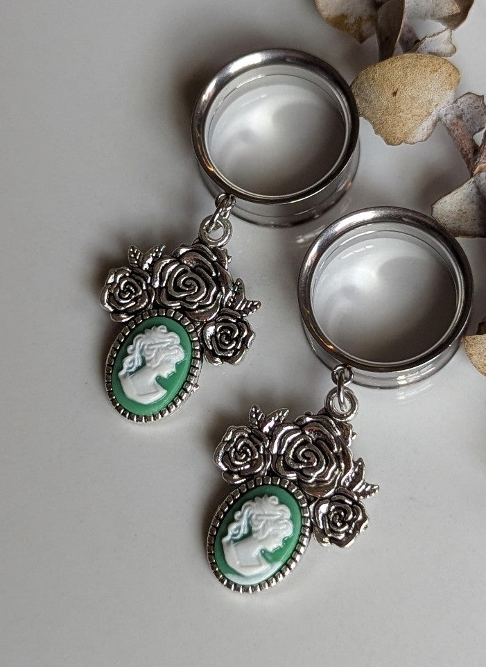 Cameo and rose Dangle Gauges