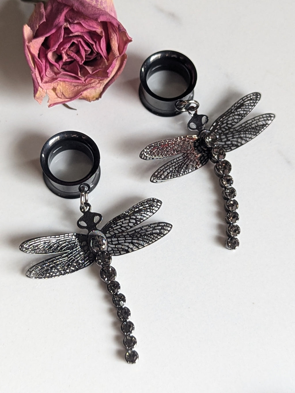 Dragonfly dangle gauges
