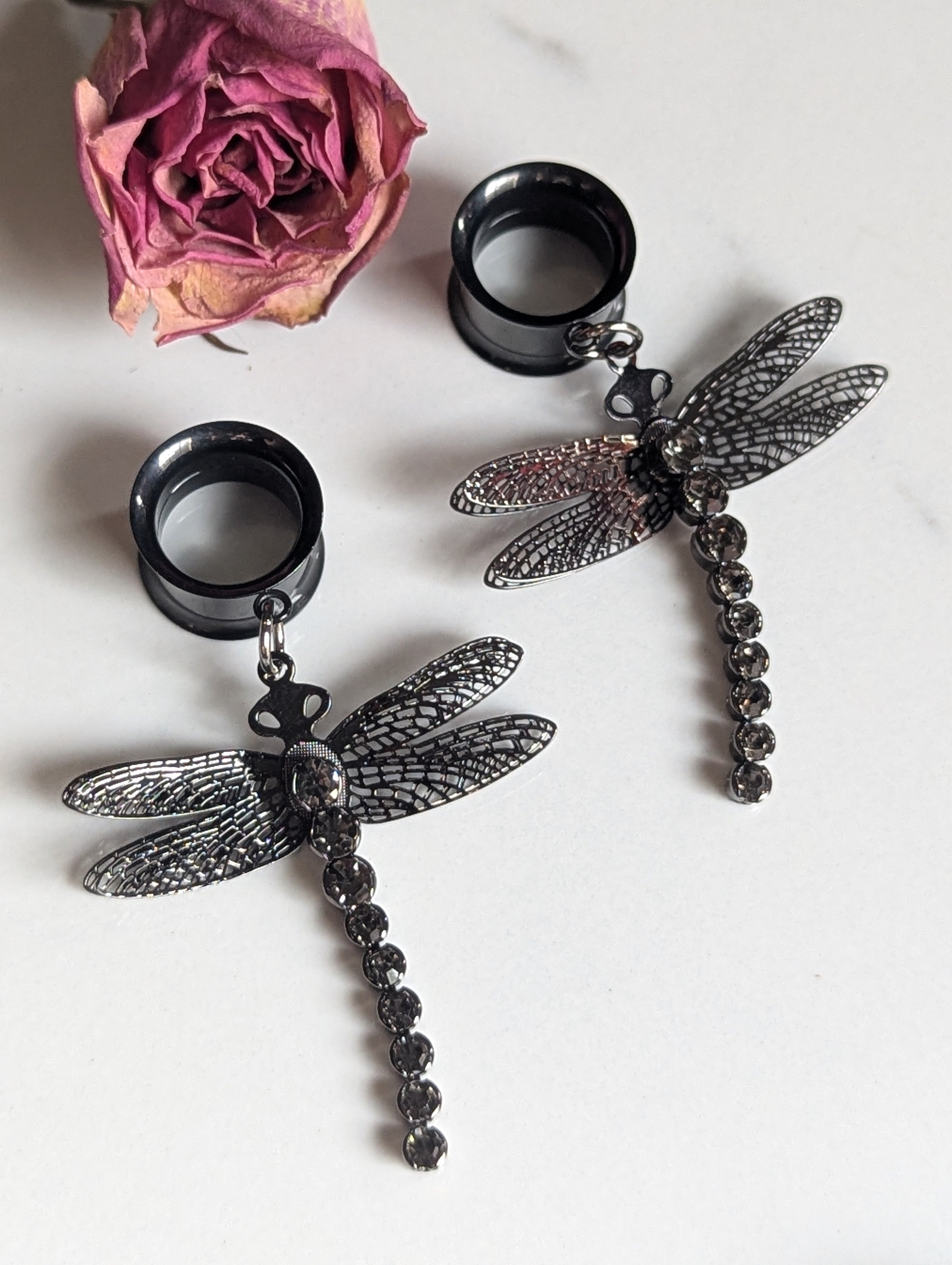 Dragonfly dangle gauges