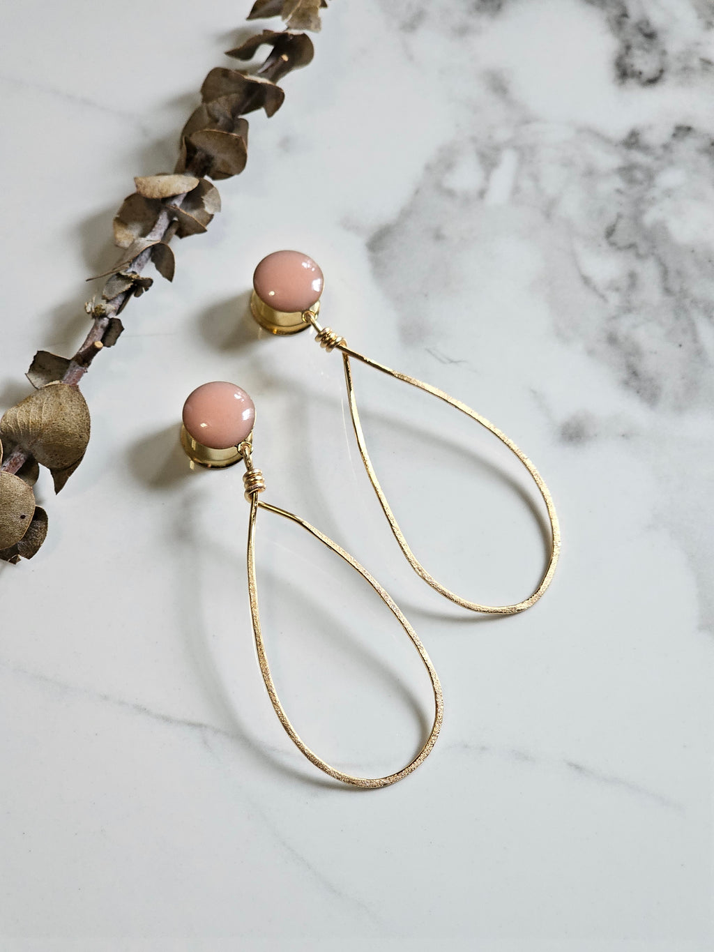 Teardrop hoop dangle gauges