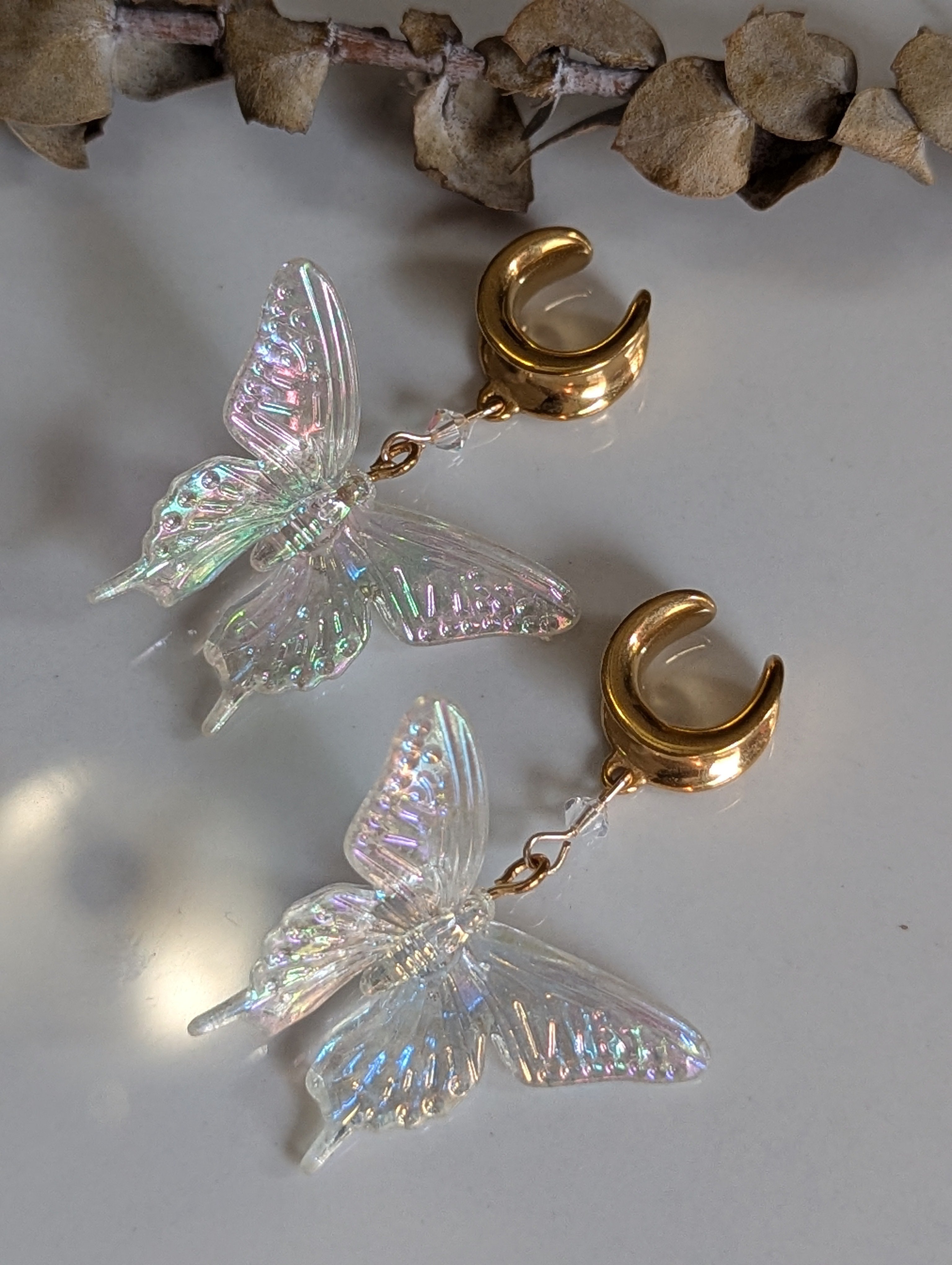 Butterfly saddle gauges
