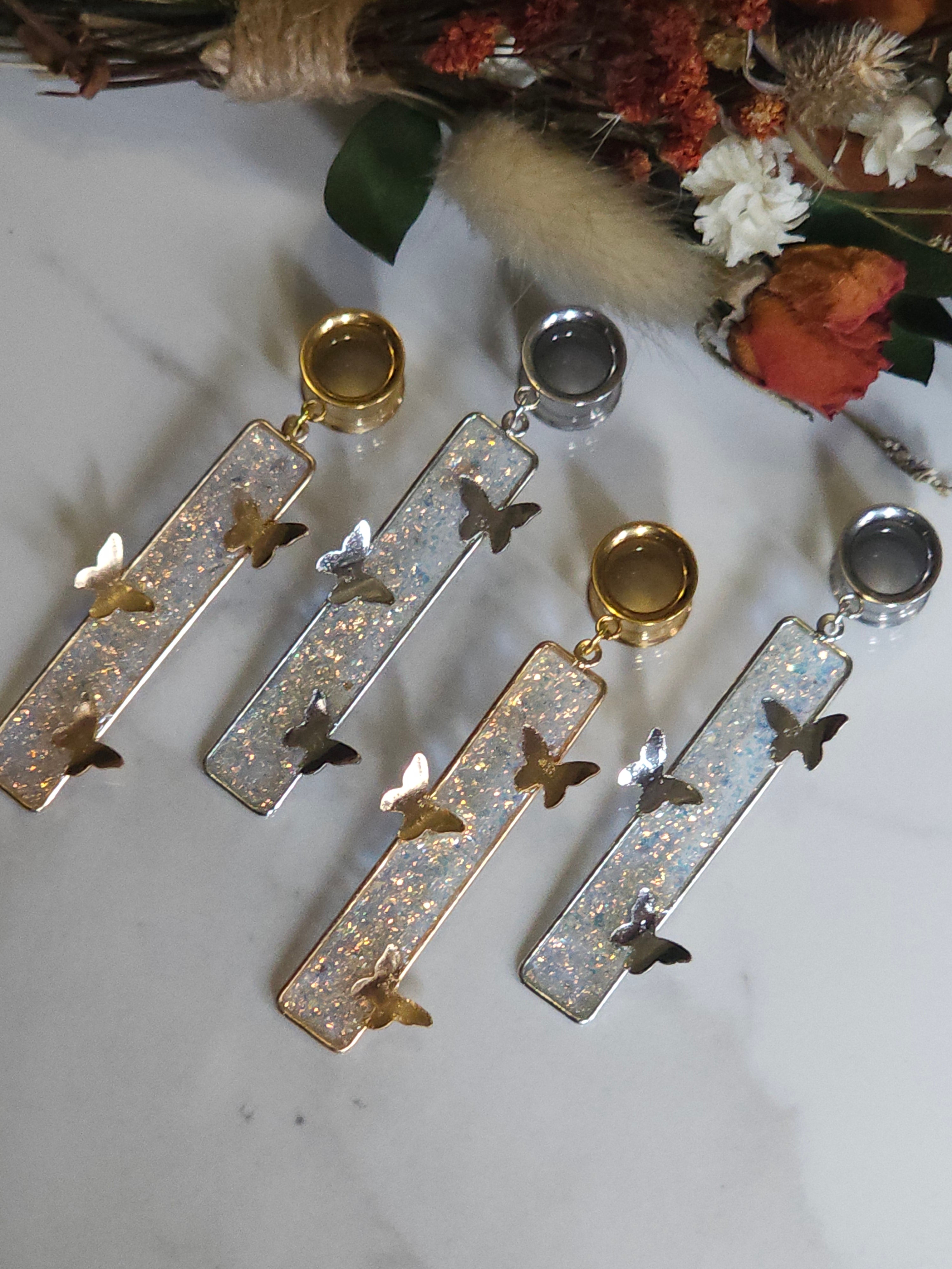 Butterfly dangle gauges