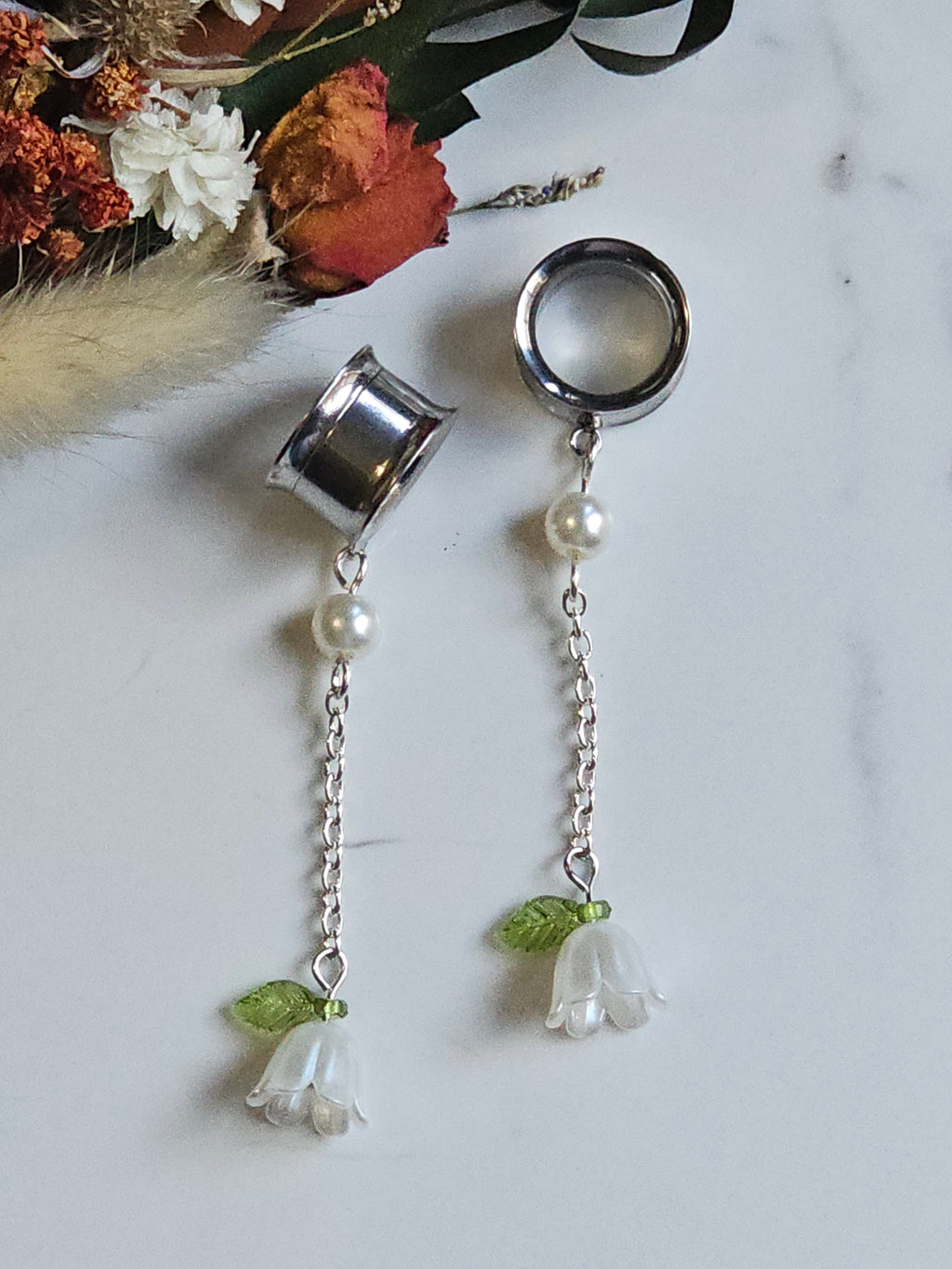 Silver Minimal lily flower dangle gauges