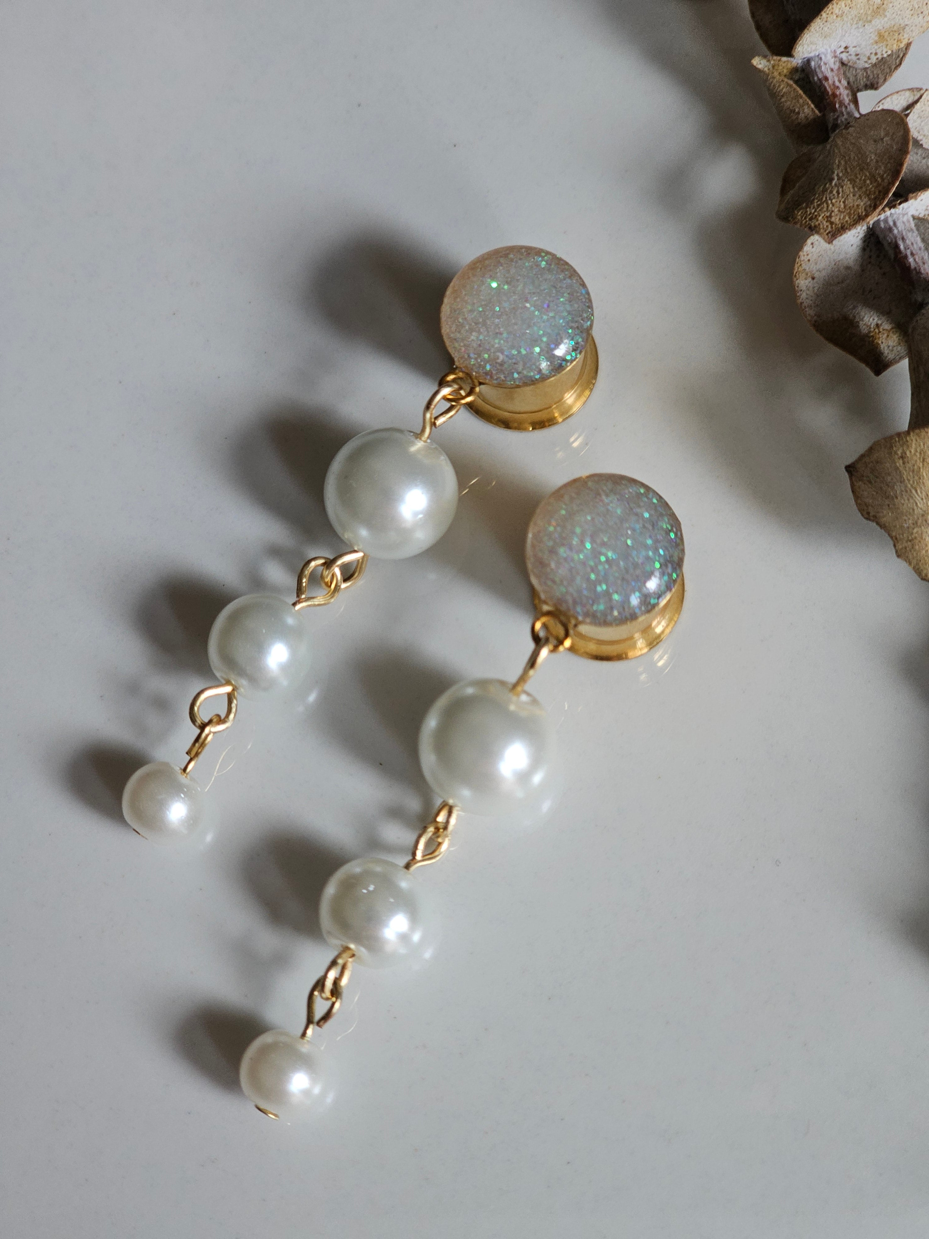 Faux pearl dangle gauges