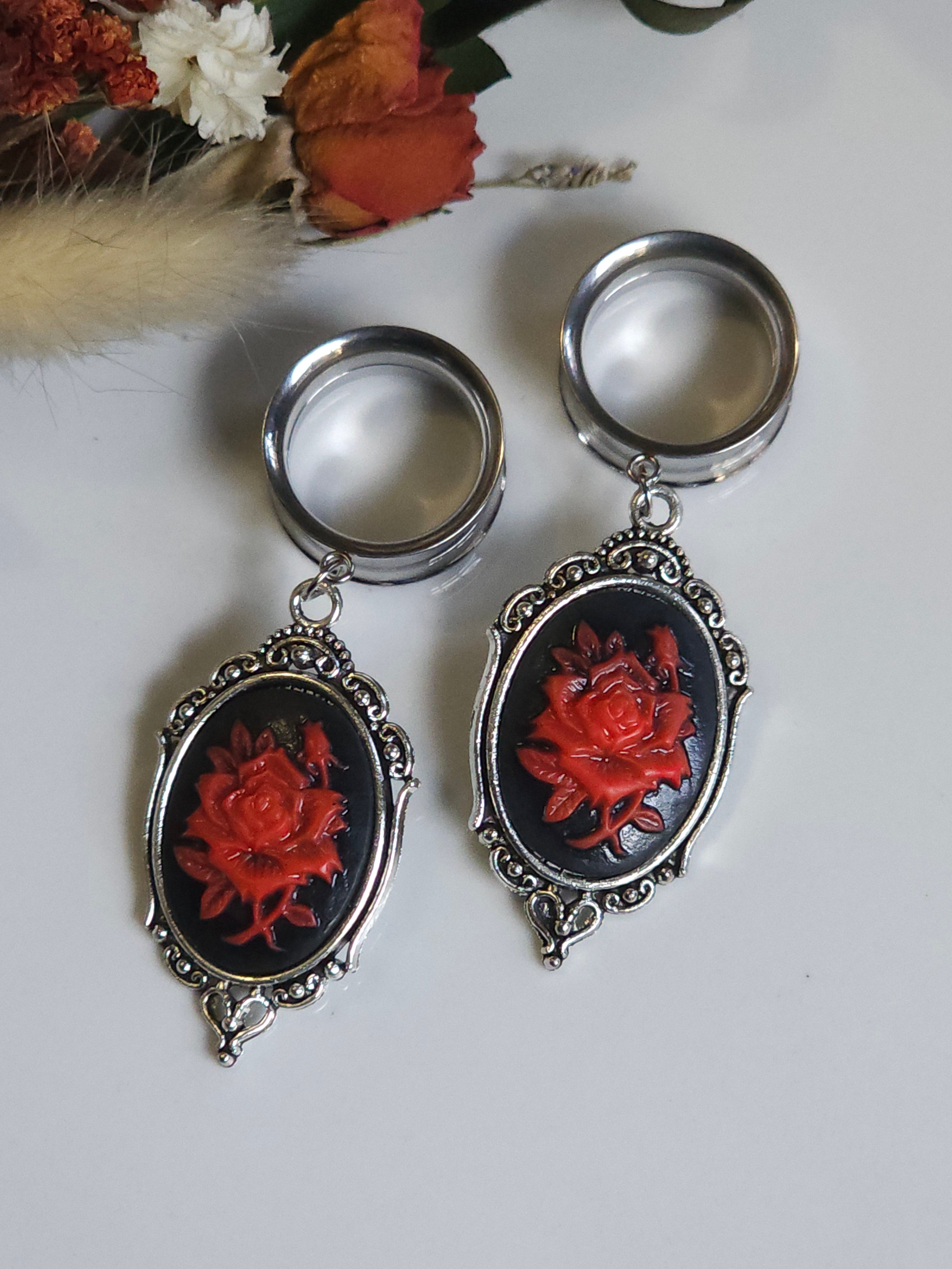 Red Rose Cameo dangle gauges