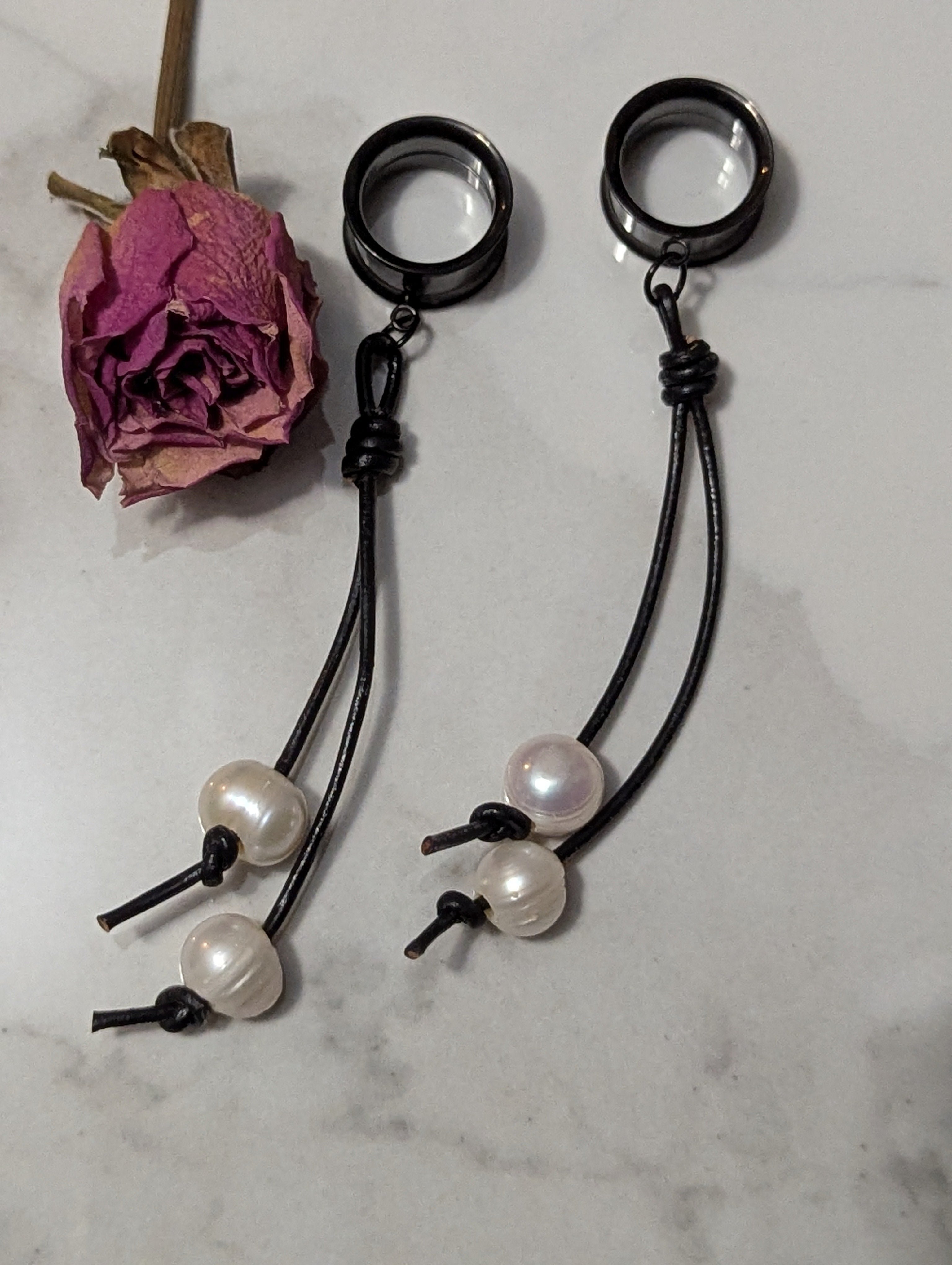 Leather dangle gauges