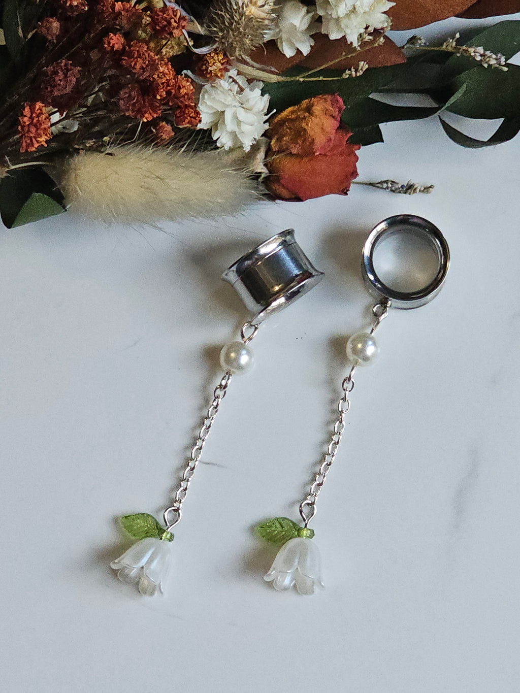 Silver Minimal lily flower dangle gauges