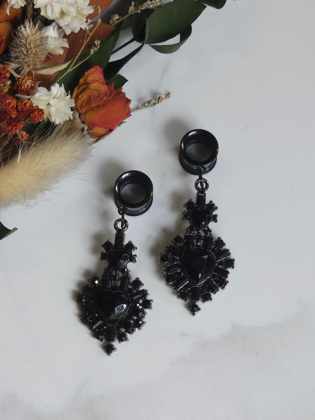 Beautiful black heart dangle gauges
