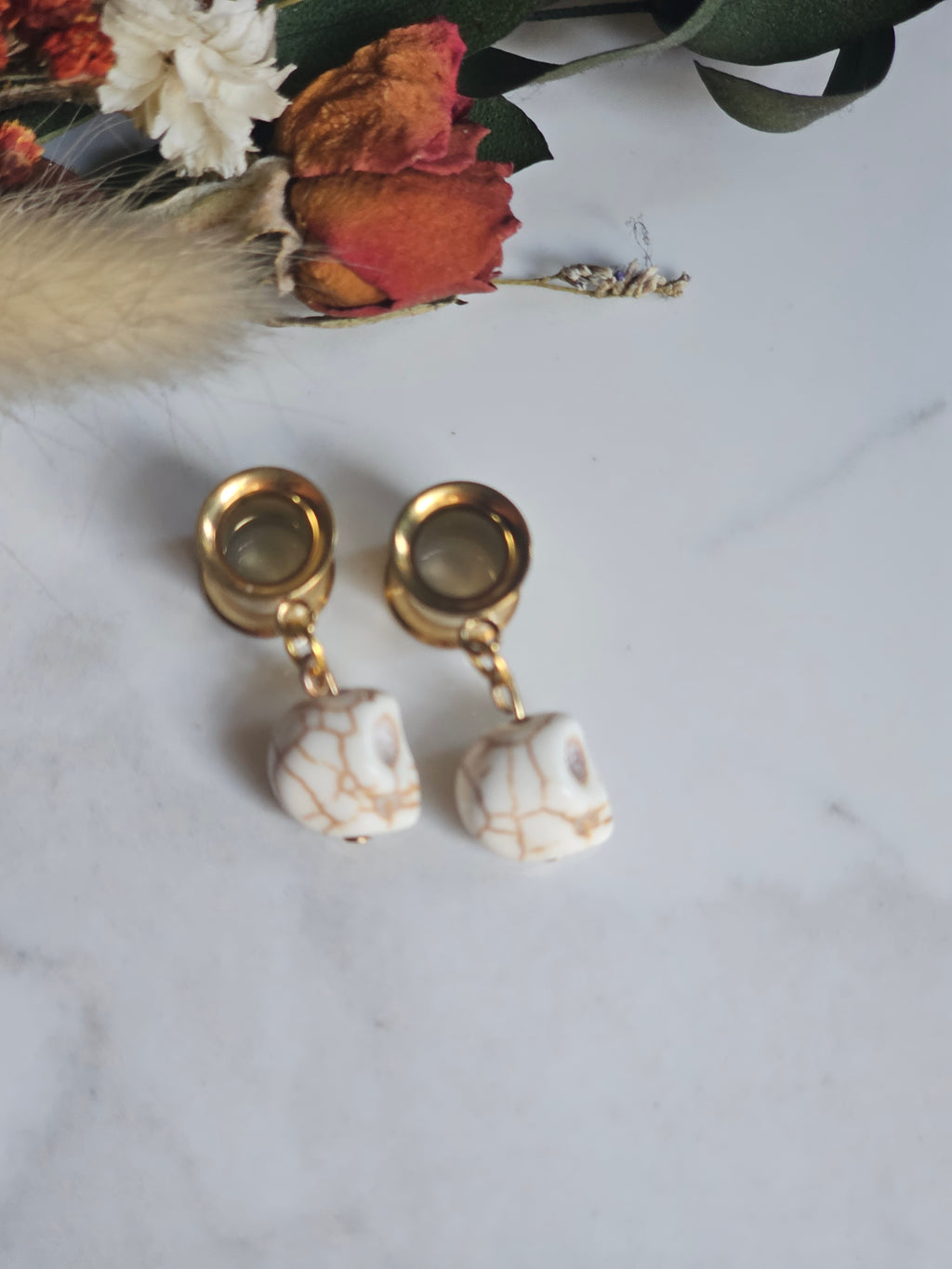 Howlite skull Dangle Gauges