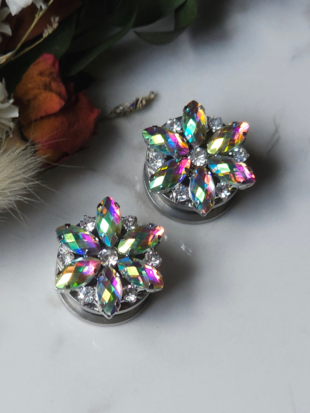 Vintage style plugs