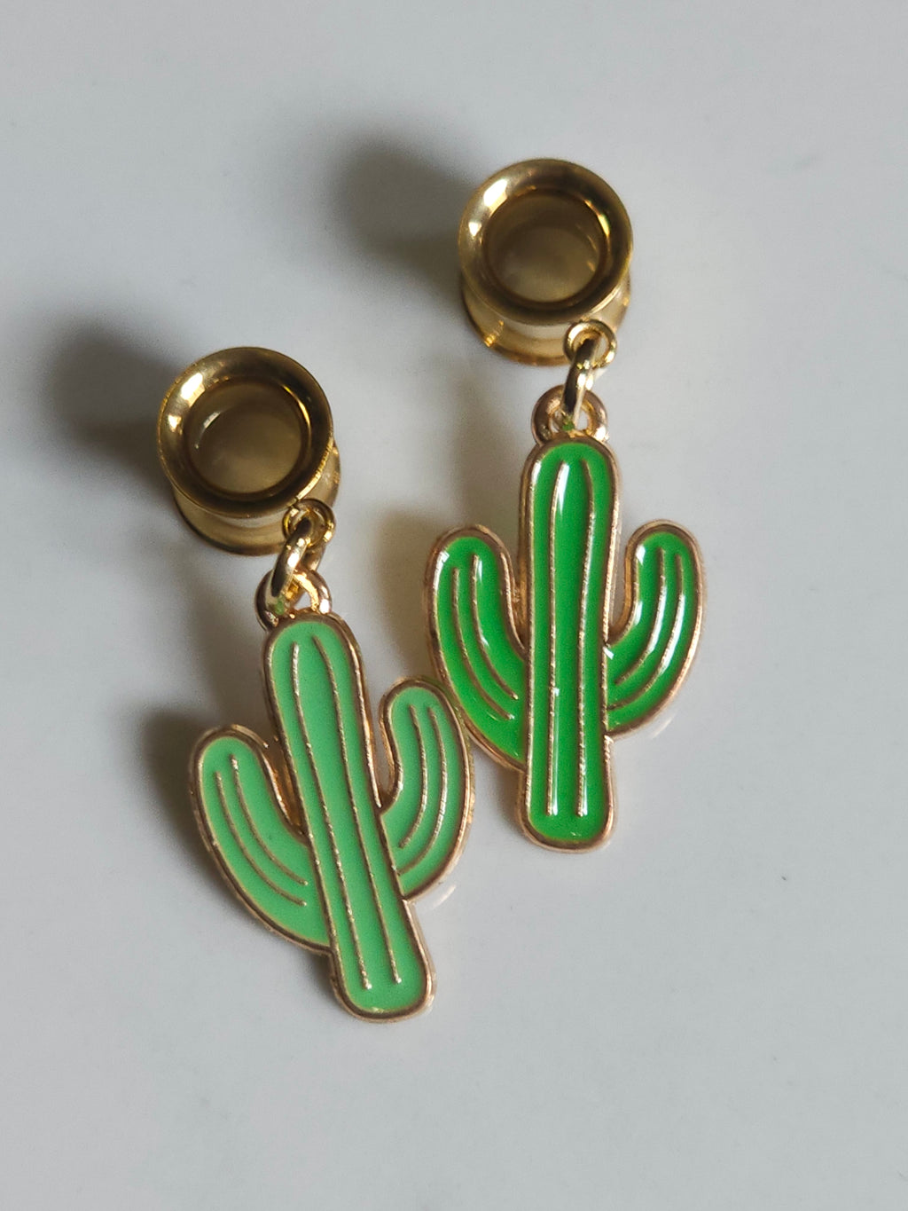 Cactus dangle gauges