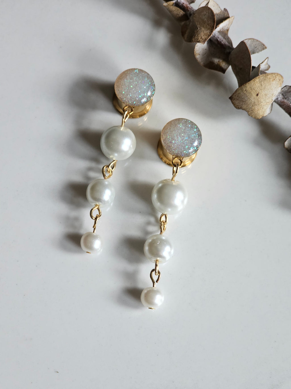 Faux pearl dangle gauges