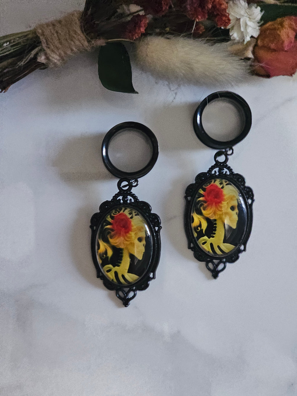 Skeleton Cameo Dangle Gauges